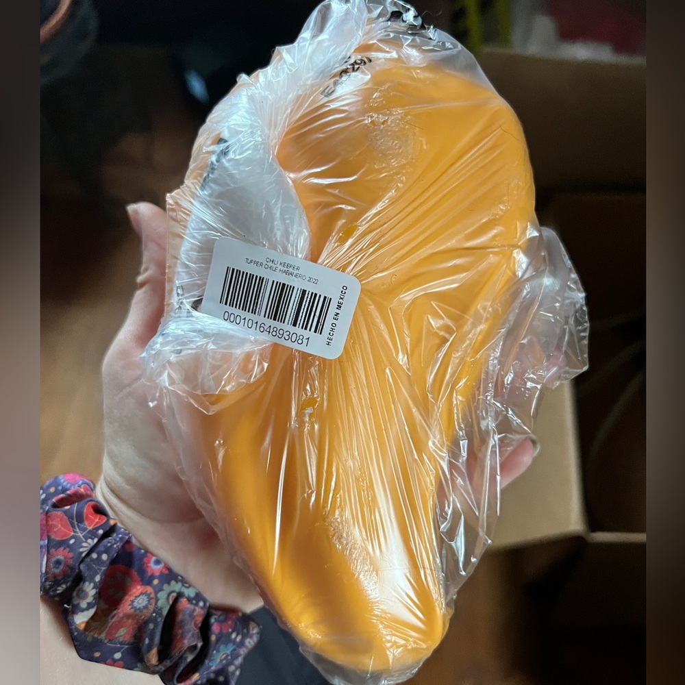 Tupperware pepper keeper